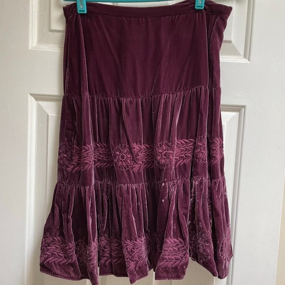 STUNNING Velvet Jacket Skirt, Intricate Embroidery- Max Azria (POCKETS!) - Picture 7 of 16